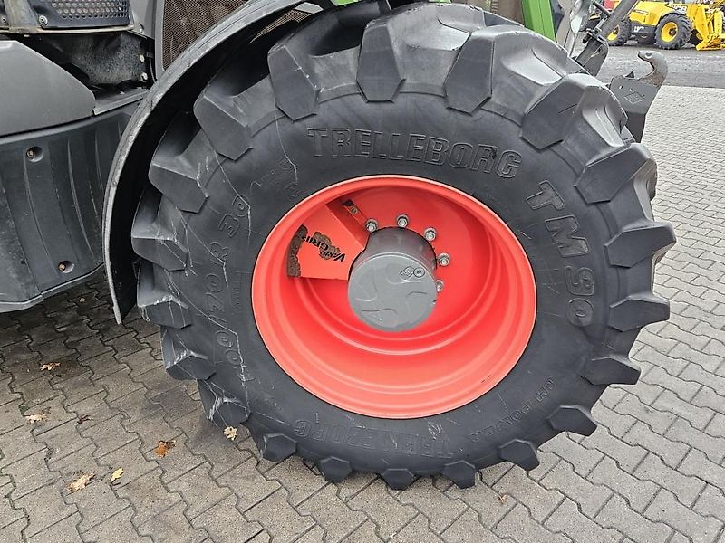 Fendt 824 VARIO PROFI PLUS