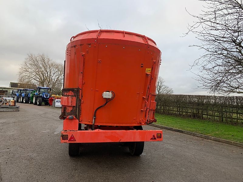 Kuhn USED Kuhn Euromix 2370 Diet Feeder For Sale