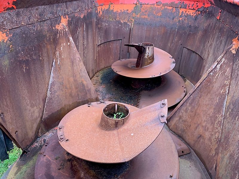 Kuhn USED Kuhn Euromix 2370 Diet Feeder For Sale