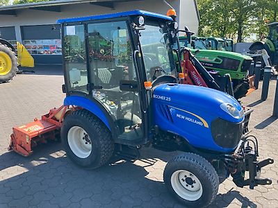 New Holland Boomer 25