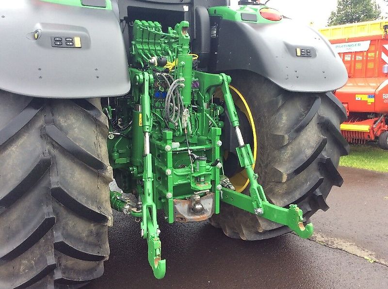 John Deere 6R 250