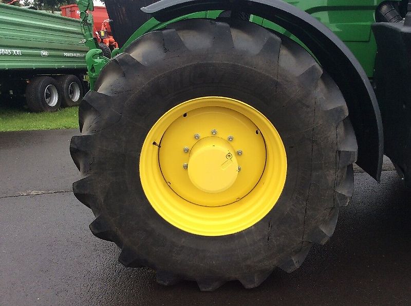 John Deere 6R 250