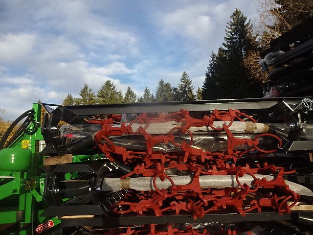 H  L  M -Wiesenegge - 6 Meter- 4 Reihig- 1 Z - Schwere Ausführung- Sonderspreis 6 Meter- 4 Reihig - Schwere Ausführung - 1- Z - Kombistern- hydraulisch klappbar