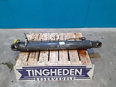 New Holland LB115B (Spare part/Reservedel/Ersatzteil)