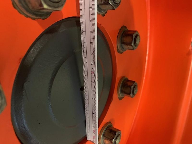 Taurus Pflegeräder 340/85 R48, 13.6 R28 (Ex Kubota)