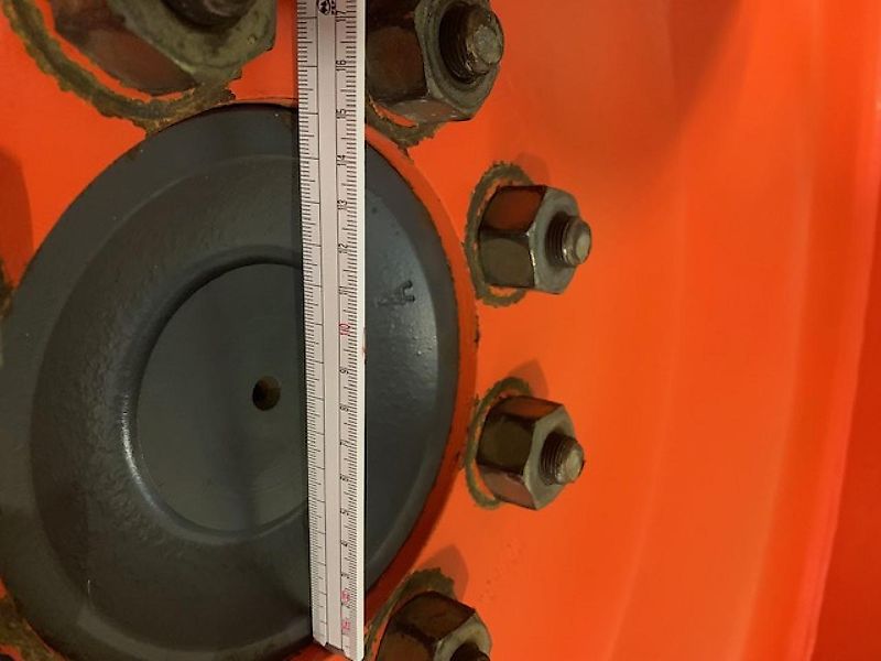 Taurus Pflegeräder 340/85 R48, 13.6 R28 (Ex Kubota)