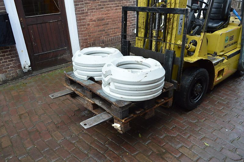 Valtra 80 kg per stuk