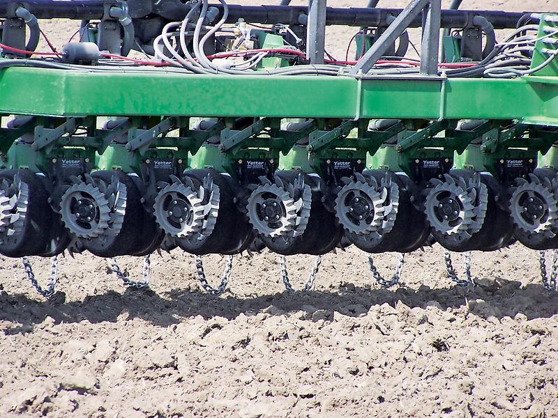 Yetter Furchenräumer
