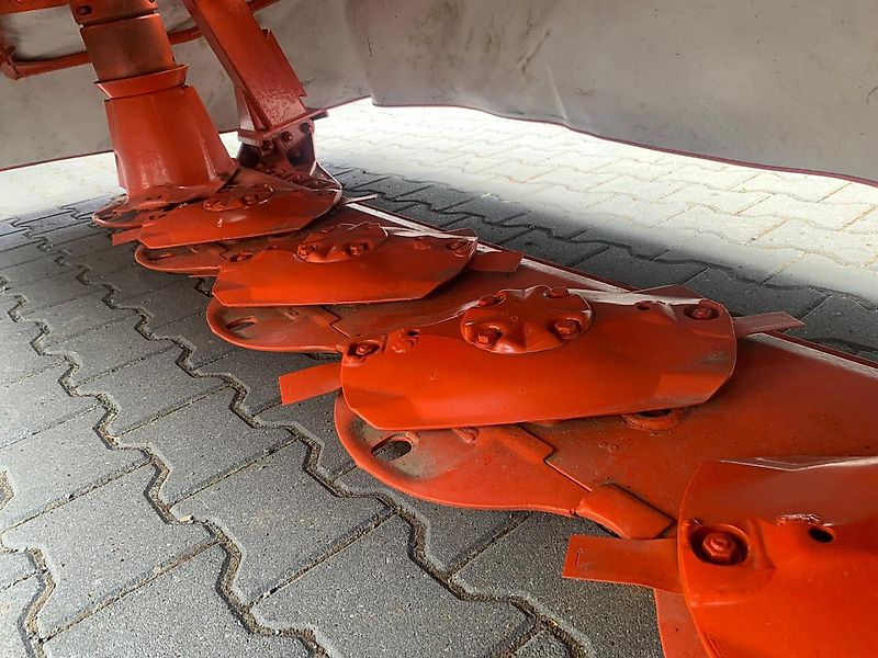 Kuhn GMD 8730FF