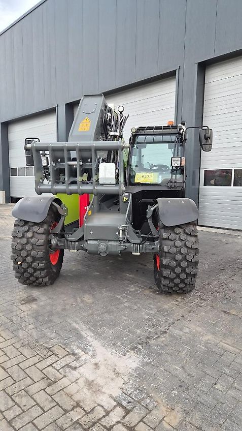 Claas scorpion 746