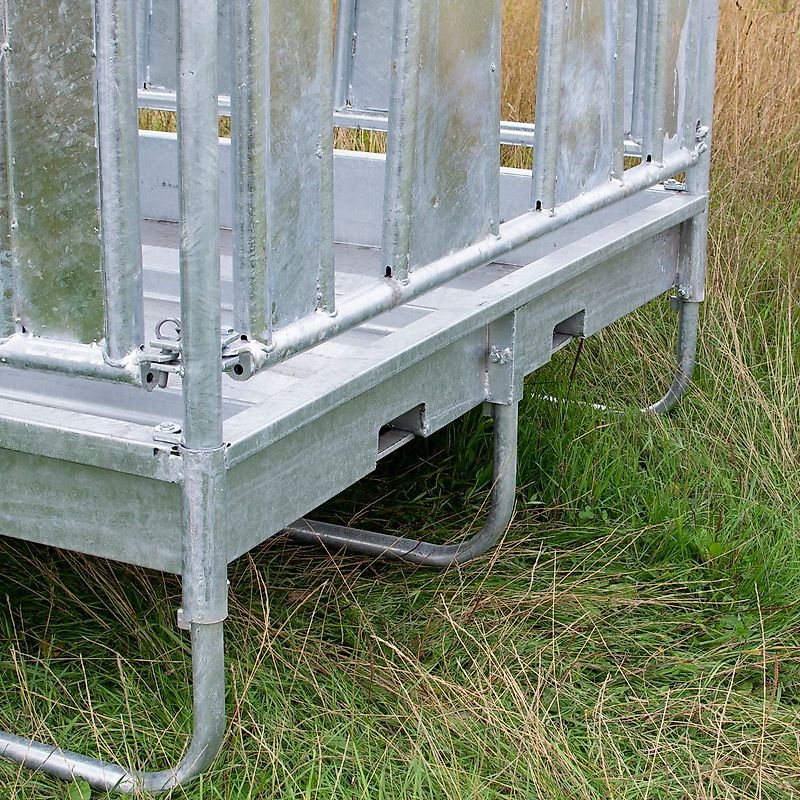 Palisadenraufe mit dem Dach Viereckraufe 12 Plätze Futterraufe Heuraufe Pferde