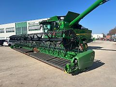 John Deere S790