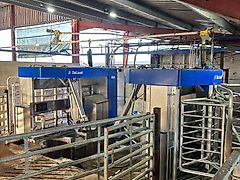 DeLaval 2 V300 DeLaval milking robot year 2019