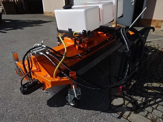 TALEX Kehrmaschine- 2,3 Meter- Seitenbesen- Wassertank - Sonderpreis