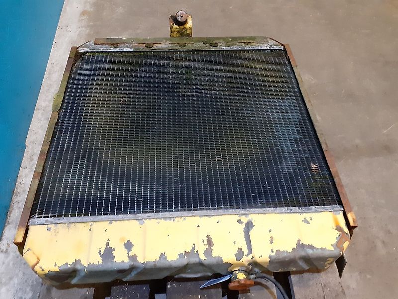 New Holland 8055 (Spare part/Reservedel/Ersatzteil)