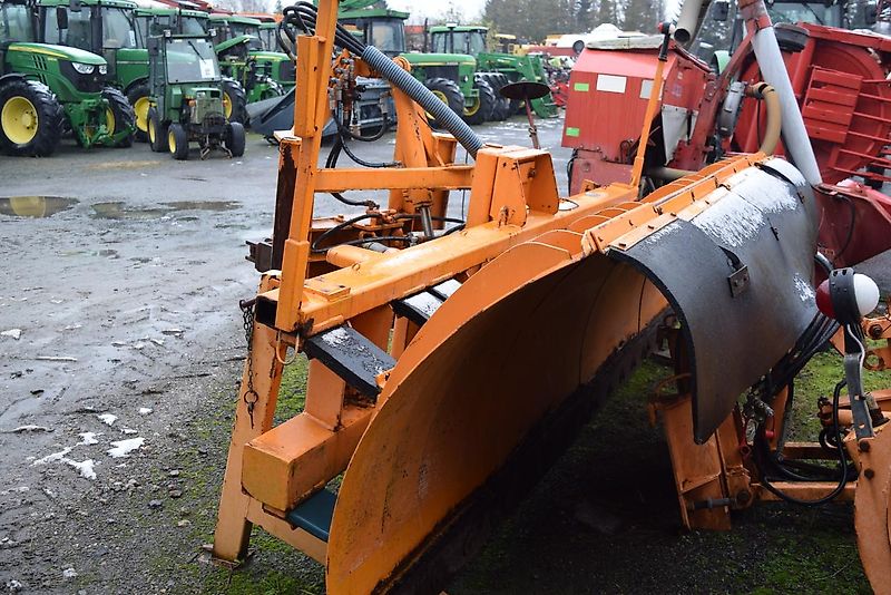 Beilhack Schneepflug / -räumschild