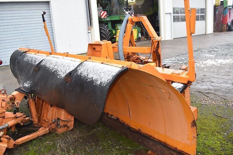 Beilhack Schneepflug / -räumschild