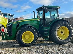 John Deere 8335R
