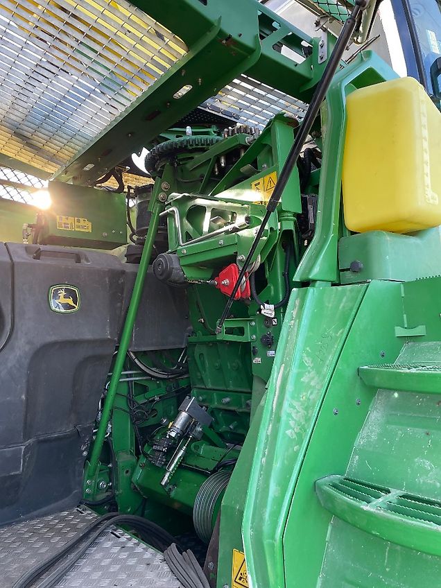 John Deere 8500