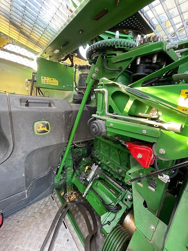 John Deere 8500
