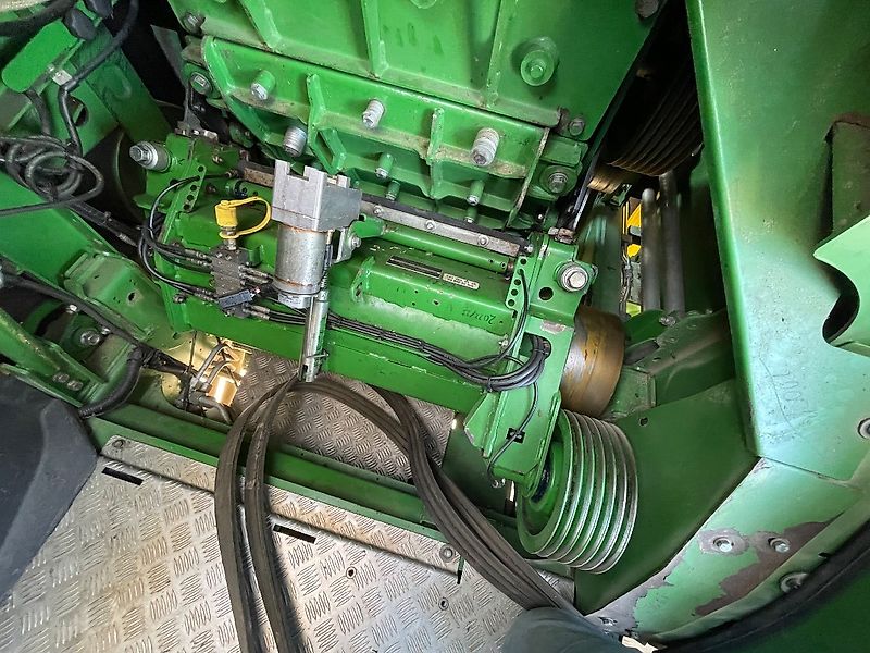 John Deere 8500