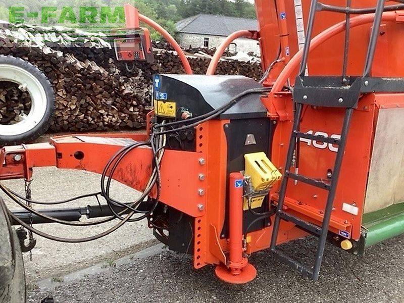 Kuhn profile 1480 futtermischwagen gezogen