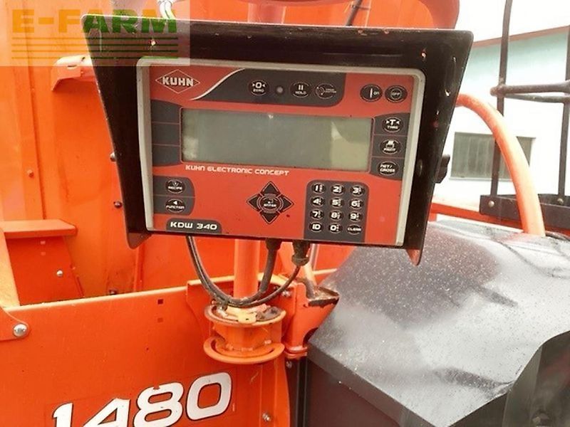 Kuhn profile 1480 futtermischwagen gezogen