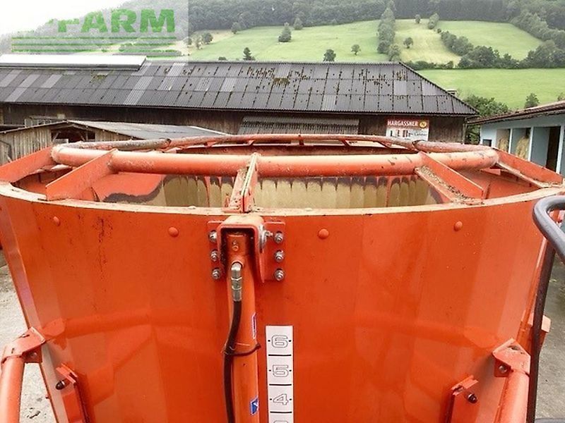 Kuhn profile 1480 futtermischwagen gezogen