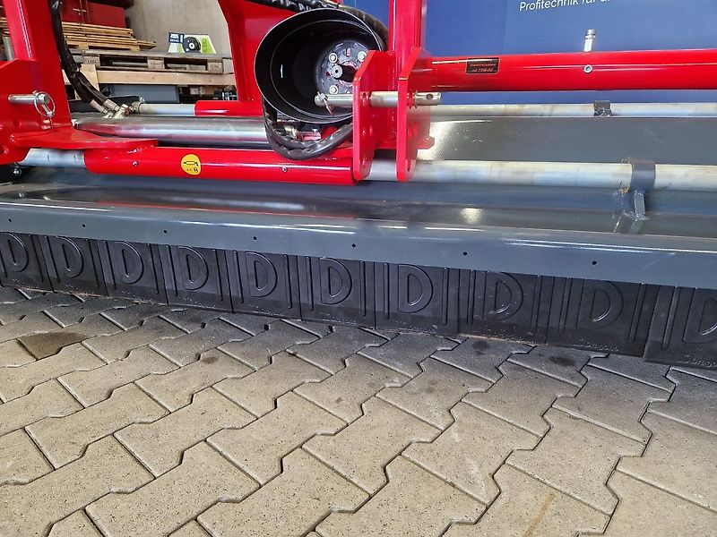 Dragone VL220 FARMERS EDITION Schlegelmulcher /Mulcher für Traktor-Lagergerät-Aktionsangebot