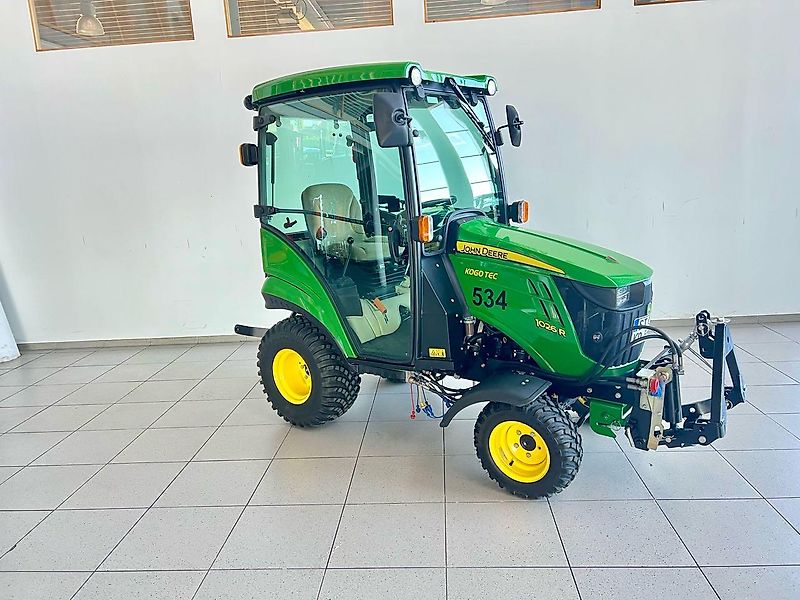 John Deere 1026R