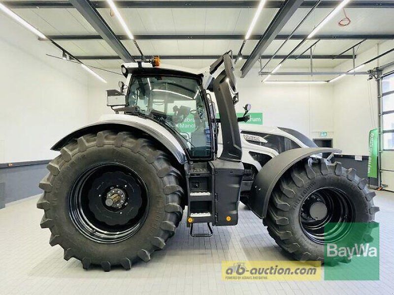 Valtra Q245