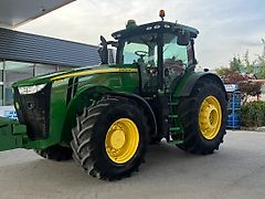 John Deere 8270R