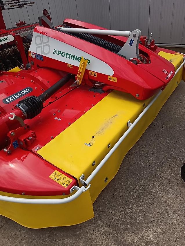 Pöttinger NOVACAT 301 Alpha Motion Pro Aufbereiter