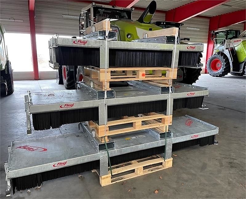 Fliegl Lion Sweeper 2500