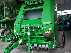 John Deere V461M