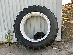 Vredestein Traxion 85