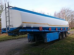 Kässbohrer Cysterna / naczepa