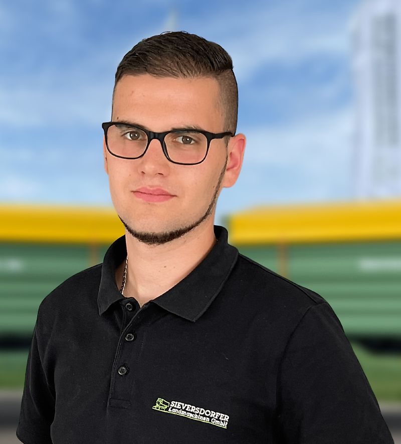 Contact Mr. Raik Synnatschke