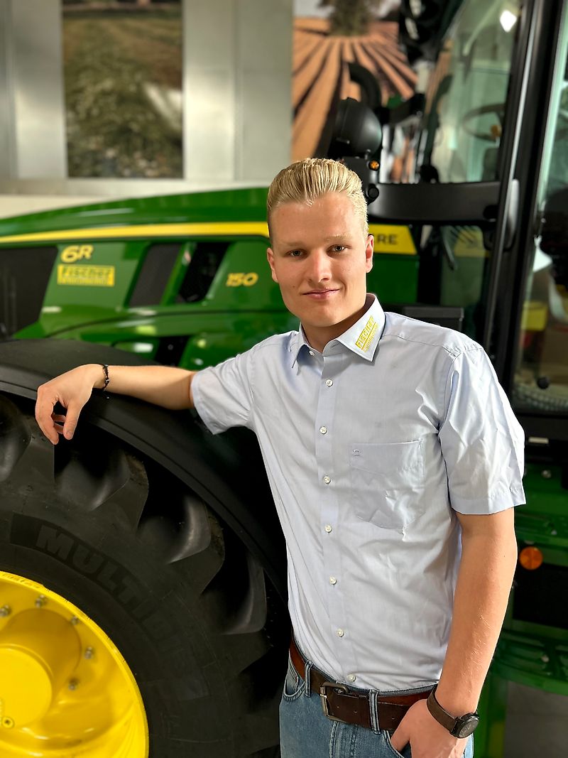 Contact Mr. Louis Benner